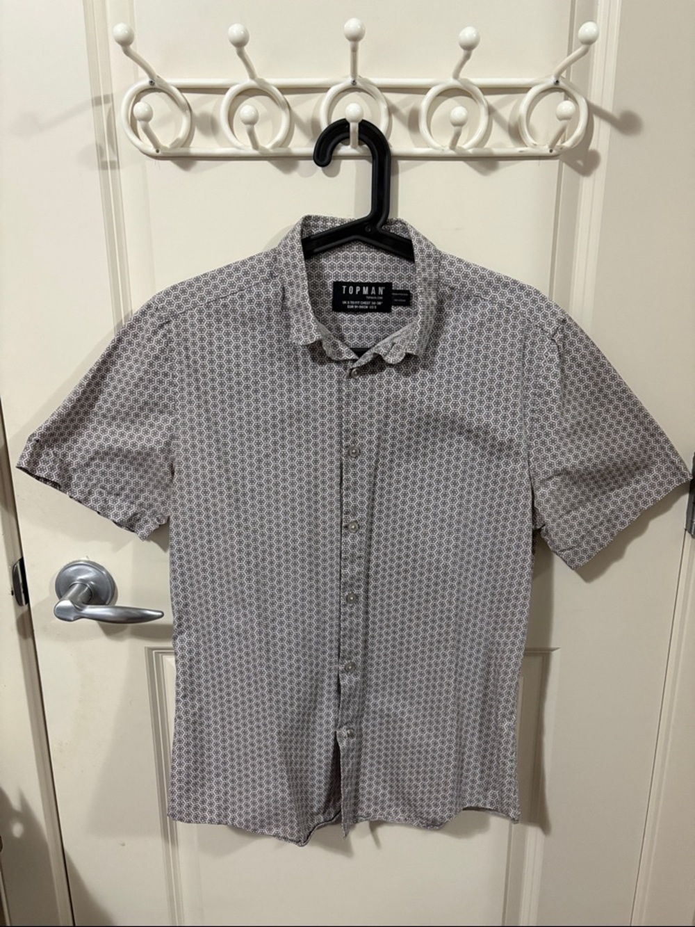 Topman Short Sleeve Button-Down Shirt in Light Gray Geometric Print